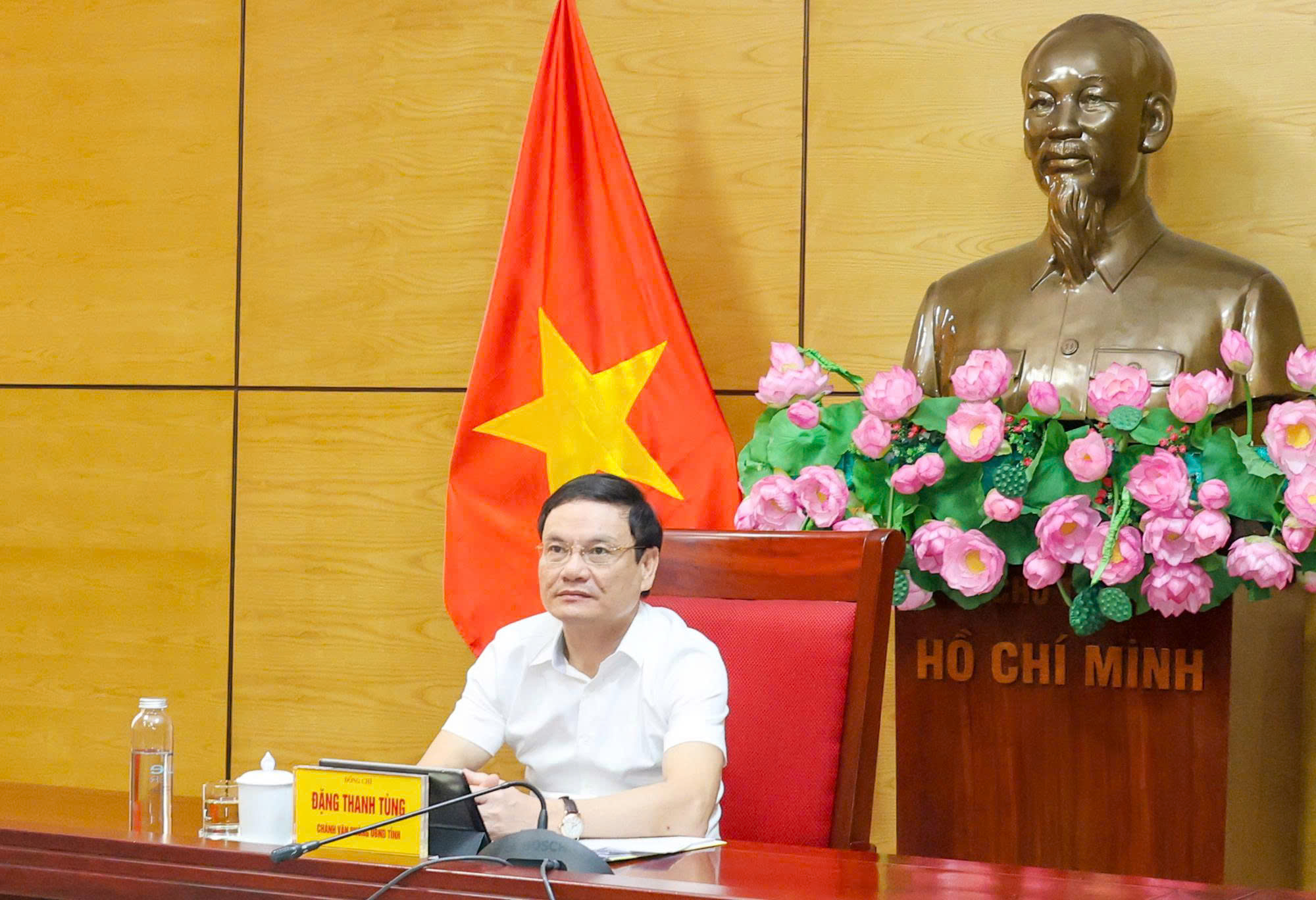 Anh-tin-bai